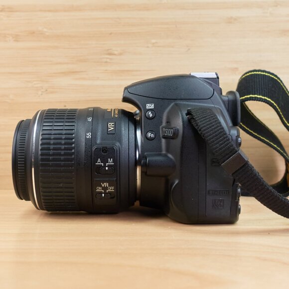 Nikon D3100 14.2MP DSLR Camera w/ AF-S Nikkor DX VR 18-55mm f/3.5-5.6G Lens - Picture 7 of 11